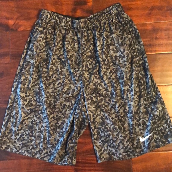 mens dri fit cargo shorts